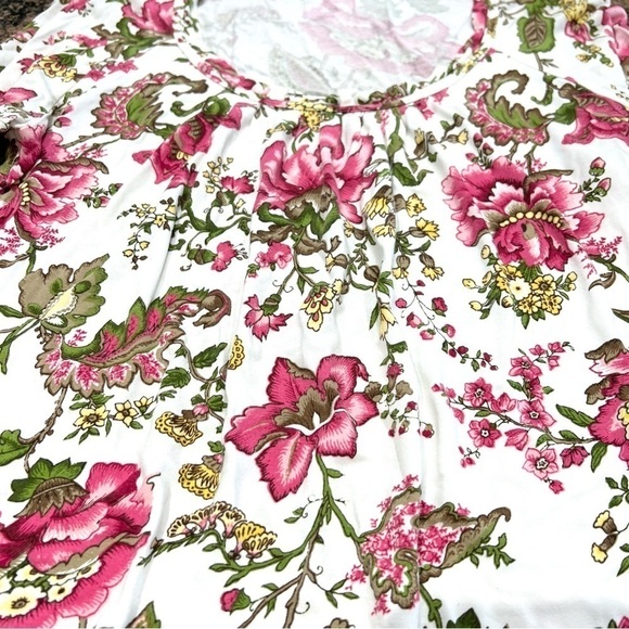 TALBOTS Floral Print Top Size Petite Medium - Picture 3 of 5